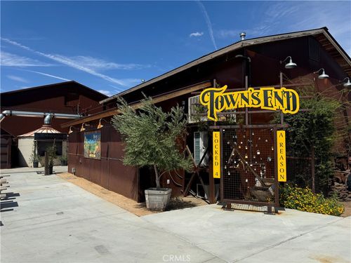 22092 Us Highway 18, Apple Valley, CA, 92307-3971 | Card Image