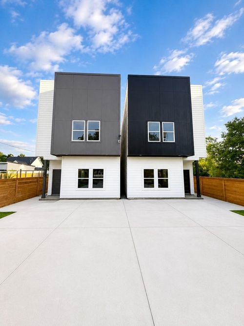 ab-8321 Observatory St, Houston, TX, 77088-5731 | Card Image