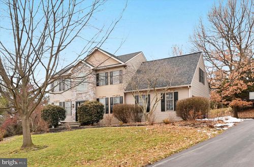 224 Bullrush Ldg, Elizabethtown, PA, 17022-9338 | Card Image