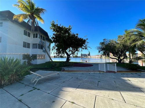 apt-205-1530 Ne 191st St, Miami, FL, 33179-4466 | Card Image