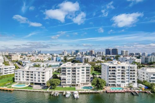 apt-5d-9250 W Bay Harbor Dr, Bay Harbor Islands, FL, 33154-2715 | Card Image