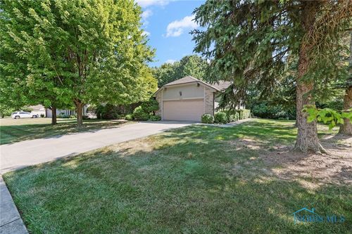 26954 Cranden Dr, Perrysburg, OH, 43551-1003 | Card Image