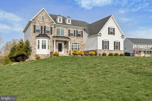 111 Raymond Ln, NORTH WALES, PA, 19454-1309 | Card Image
