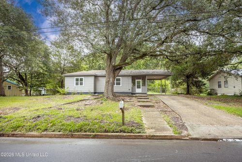 3036 Woodlawn Avenue, Moss Point, MS, 39563 | Card Image