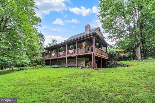 5318 Bentz Rd, SPRING GROVE, PA, 17362-7553 | Card Image