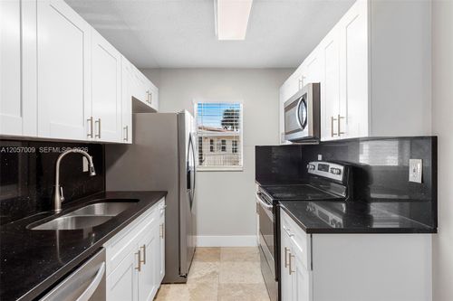 3242-3242 Coral Ridge Dr, Coral Springs, FL, 33065-3182 | Card Image