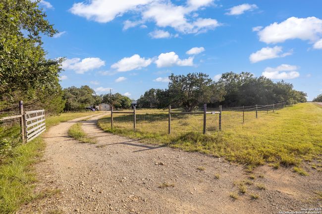 1060 Forest View Dr, House other with 1 bedrooms, 1 bathrooms and null parking in Blanco TX | Image 21