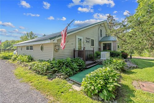 436 Albion Cross Rd, Pulaski, NY, 13142-2441 | Card Image