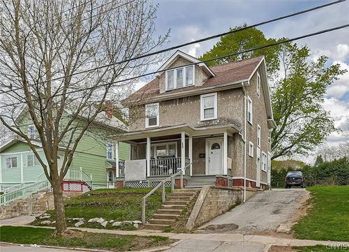 104 Baycliff Dr, Rochester, NY, 14609-4016 | Card Image