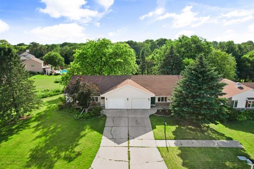 967 N Wuthering Hills Dr, Janesville, WI, 53546-1702 | Card Image