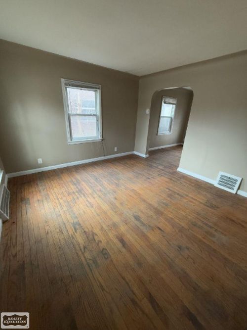 20910 Moross Rd, Detroit, MI, 48236-2030 | Card Image