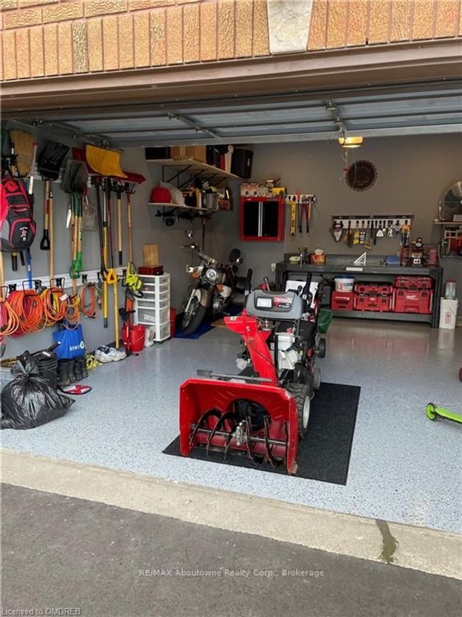 Garage floor epoxied | Image 35