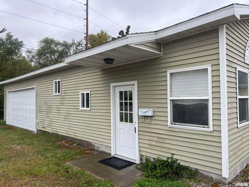 1101 W Main St, Salem, IL, 62881-1307 | Card Image