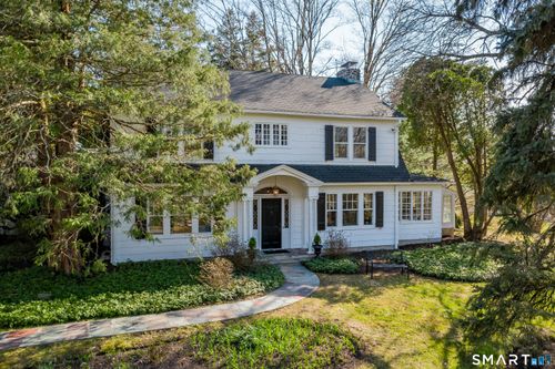 9 Tory Ln, Newtown, CT, 06470-1531 | Card Image