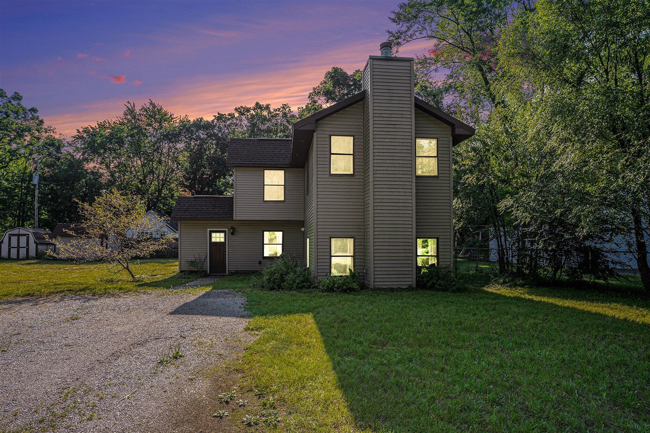 Quarterline Rd, Muskegon, MI 49444