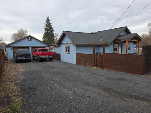 1810 Gary St, Klamath Falls, OR, 97603-4919 | Card Image