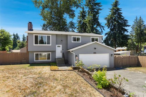 14609 Se 195th Pl, Renton, WA, 98058-9464 | Card Image