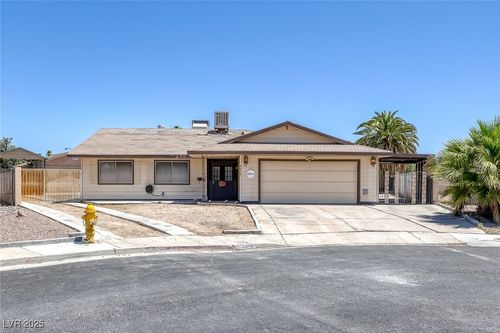 4458 El Quinta Ct, Las Vegas, NV, 89121-6540 | Card Image