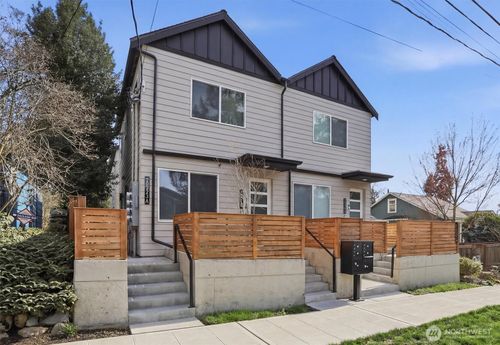 a-3324 35th Ave S, Seattle, WA, 98144-7004 | Card Image