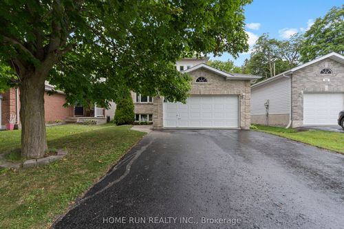 938 Lombardy St, Kingston, ON, K7M9C2 | Card Image