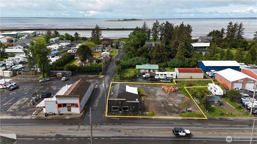 779 State Route 101, Chinook, WA, 98614-1338 | Card Image