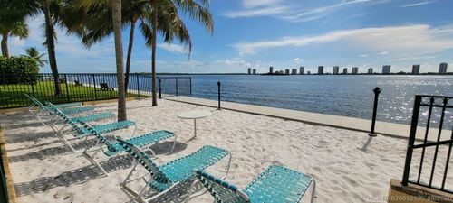 202-1125 Lake Shore Dr, Lake Park, FL, 33403-2884 | Card Image