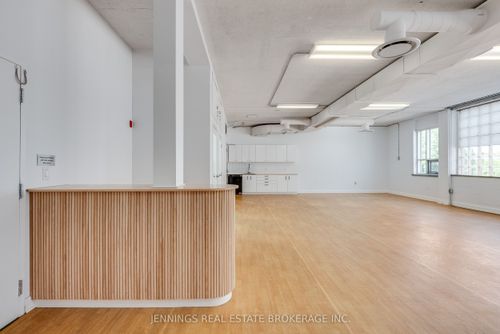 18 Louisa St, Ottawa, ON, K1R6Y6 | Card Image
