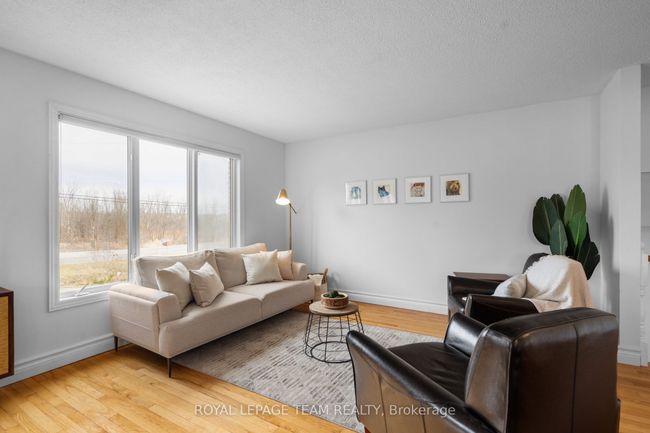 2150 8 Th Line Rd, House other with 5 bedrooms, 2 bathrooms and 8 parking in Metcalfe ON | Image 6