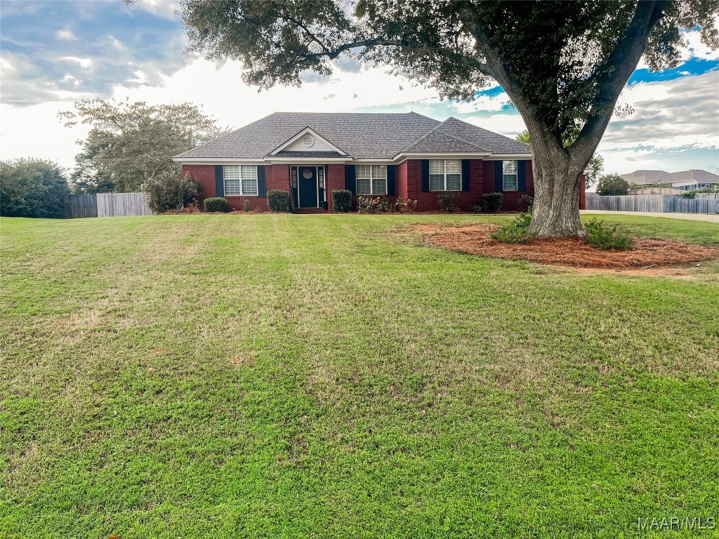 Mcrae Rd, Deatsville, AL 36022