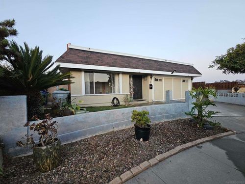 2987 Demeter Way, San Diego, CA, 92139-3712 | Card Image