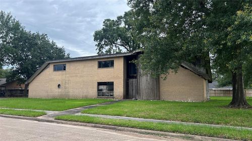 6706 Standing Oaks St, Houston, TX, 77050-3836 | Card Image