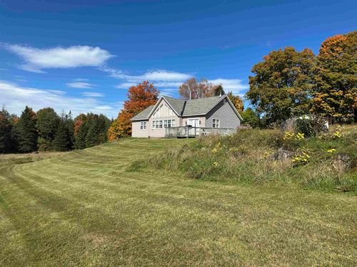 105 Tousant Hill Rd, Greensboro Bend, VT, 05842-4211 | Card Image