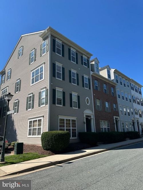 200-262 Fountain Green Ln, GAITHERSBURG, MD, 20878-5826 | Card Image