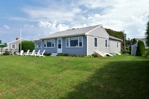 winter-5 Spindrift Ln, Buzzards Bay, MA, 02532-3588 | Card Image