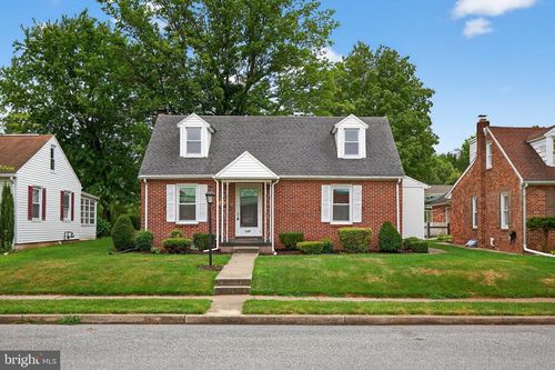 125 S 6th St, MOUNT WOLF, PA, 17347-6755 | Card Image