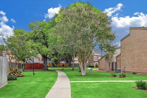 apt-13-880 Tully Rd, Houston, TX, 77079-5417 | Card Image