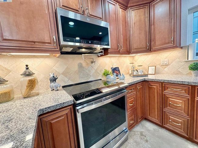 651 Brookfield Dr, House other with 3 bedrooms, 2 bathrooms and 2 parking in Livermore CA | Image 10