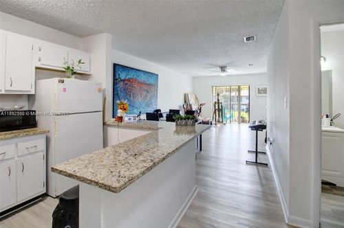 apt-204-6020 Shakerwood Cir, Tamarac, FL, 33319-2363 | Card Image