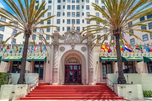 300-702 Ash St, San Diego, CA, 92101 | Card Image
