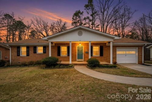 747 Gibson Dr Nw, Concord, NC, 28025-4304 | Card Image