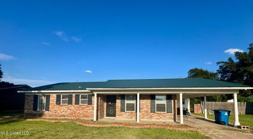 1576 Wisteria Dr, Clarksdale, MS, 38614-2931 | Card Image