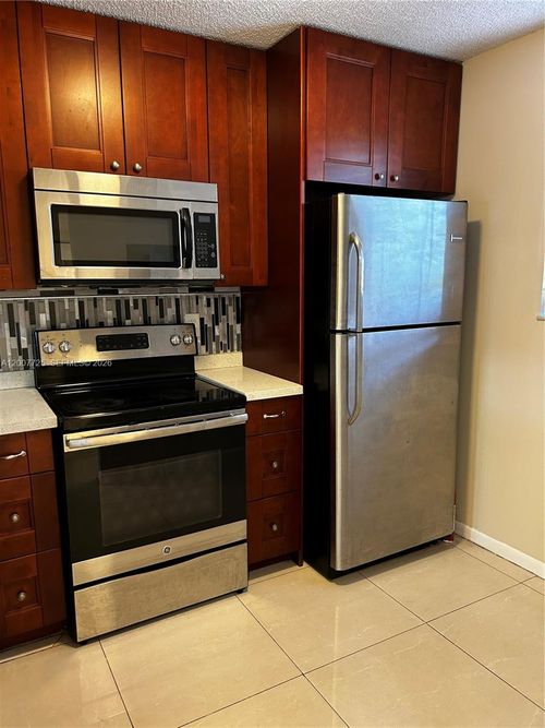 203-713 Nw 103rd Ter, Pembroke Pines, FL, 33026-3954 | Card Image