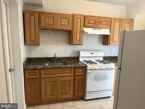 c-805 W Atlantic Ave, LAUREL SPRINGS, NJ, 08021-3100 | Card Image