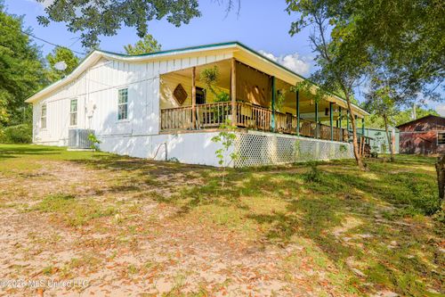 213 Sand Spring Loop, Leakesville, MS, 39451-2955 | Card Image
