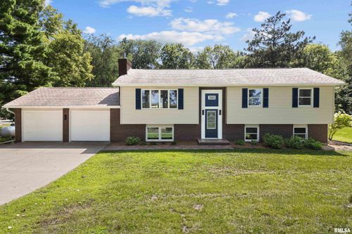 2665 145th Ave, Sherrard, IL, 61281-8551 | Card Image