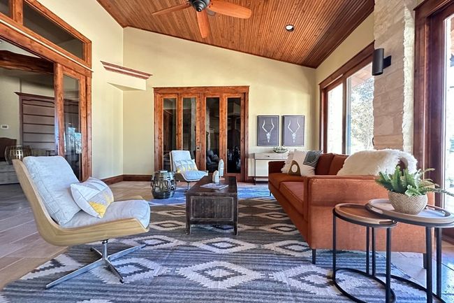 170 Goose Landing Way, Home with 5 bedrooms, 6 bathrooms and 3 parking in Harper TX | Image 14