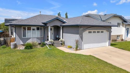 10 Heenan Crescent, Sylvan Lake, AB, T4S1Y6 | Card Image