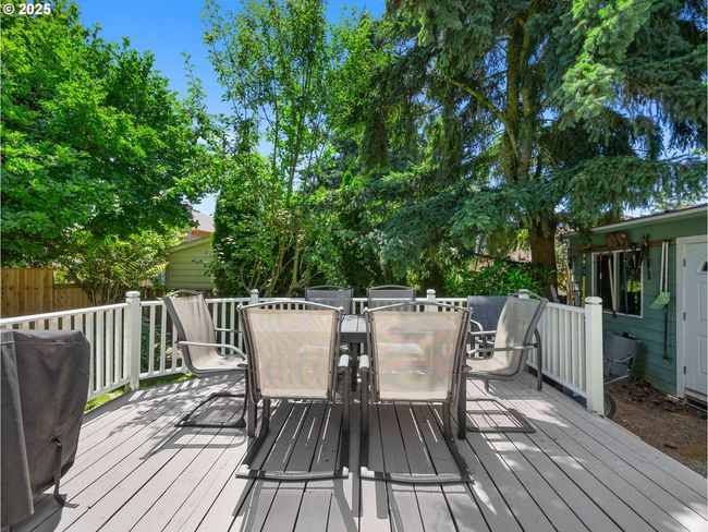 12255 Se Mapleleaf Ct, House other with 4 bedrooms, 3 bathrooms and 2 parking in Clackamas OR | Image 37