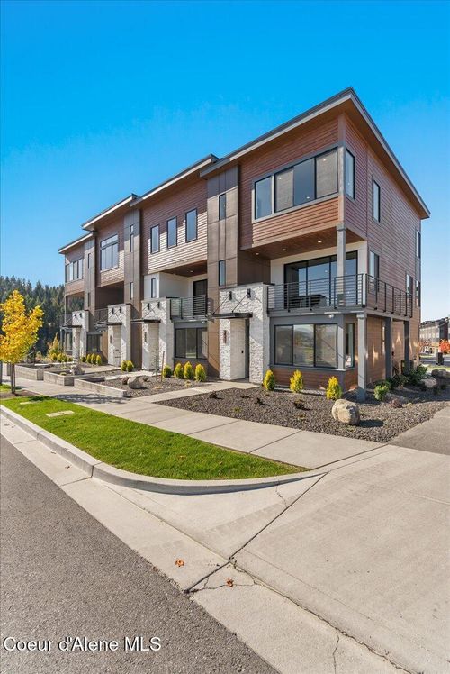 2931 N Heartwood Rd, Coeur D Alene, ID, 83814-3714 | Card Image