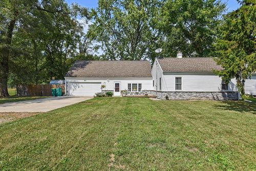 523 Della St, Portage, MI, 49002-3518 | Card Image